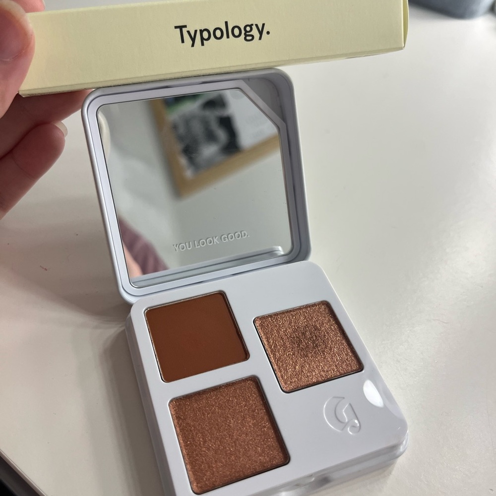 Makeup Bundle- Glossier eyeshadow & typology concealer